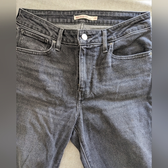 Levi's Jeans - Picture 3 of 4